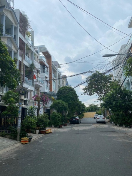 Bán căn hộ 168 m² tại Đường Huỳnh Tấn Phát, Phường Bình Thuận, Quận 7, Hồ Chí Minh